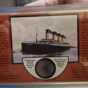 Titanic Commemorative Coin Display